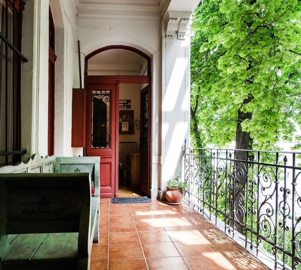 Keleti Hangulatu Apartman A Varnegyedben Budapest Apartment