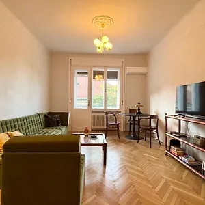 Mimi's Holiday Апартаменты
