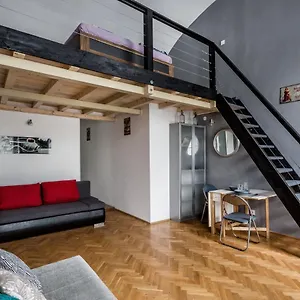 Apartment Mickey's Chain Bridge, Budapest